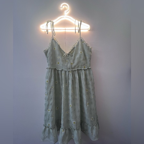 New Forever 21 Green Floral Tiered Daisy Sundress Mini V Neck Summer Cottagecore - Picture 4 of 10